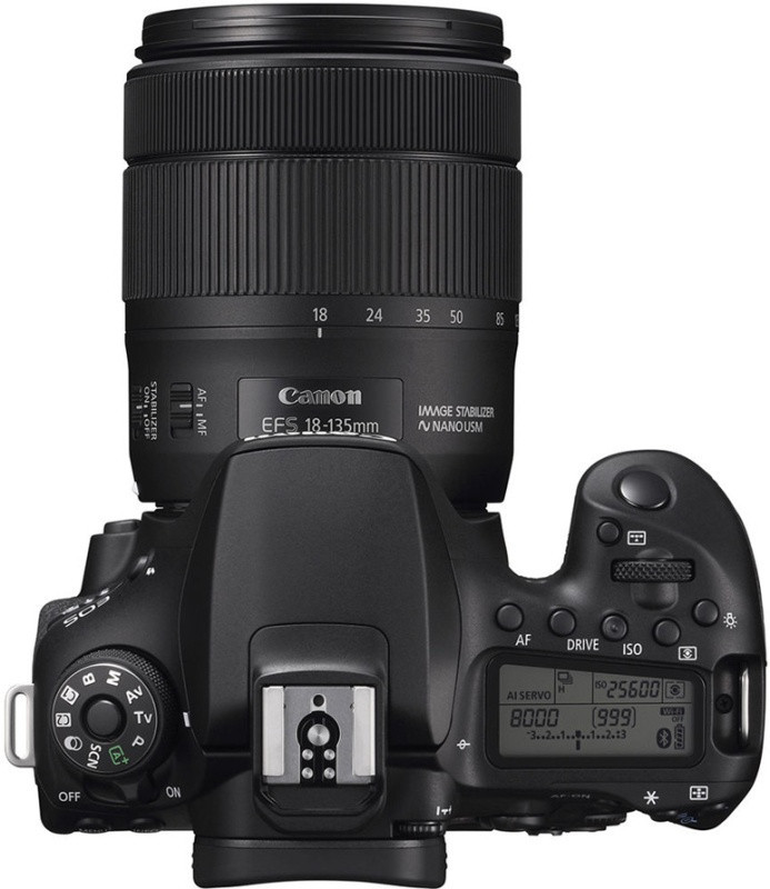 Цифровой зеркальный фотоаппарат Canon EOS 90D kit 18-135 IS USM